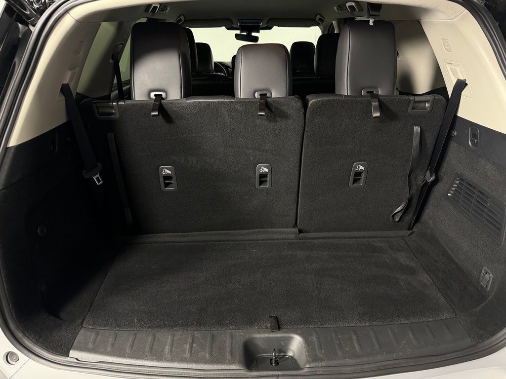 Used 2025 Nissan Pathfinder SL FWD image 33