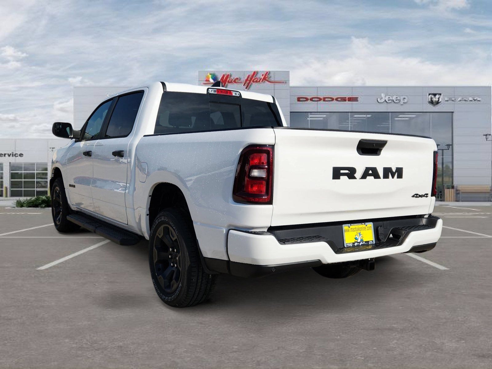New 2026 RAM 1500 Express AWD/4WD image 3