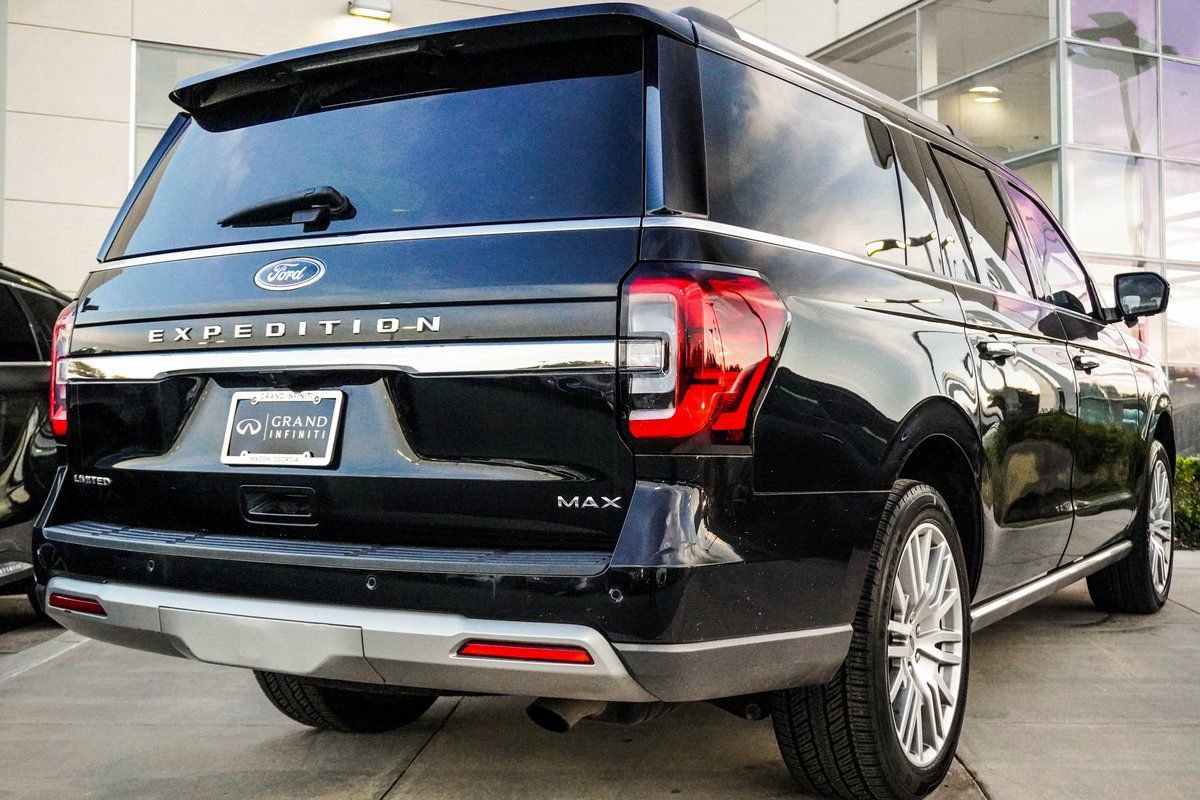 Used 2022 Ford Expedition Max Limited image 7