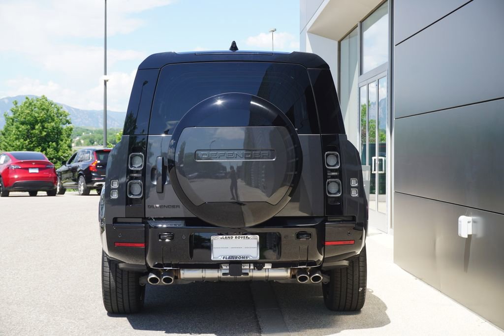 New 2025 Land Rover Defender 130 V8 image 6