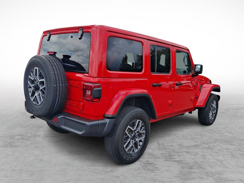 Used 2025 Jeep Wrangler Unlimited Sahara AWD/4WD image 5