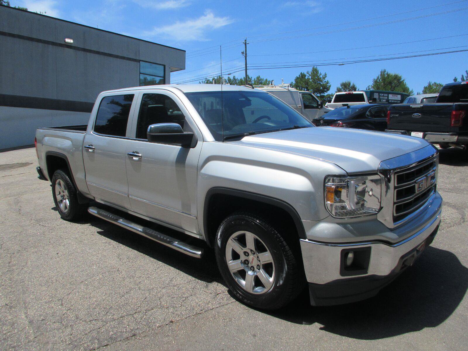 Used 2014 GMC Sierra 1500 SLT w/ Suspension Package, Off-Road RWD image 3
