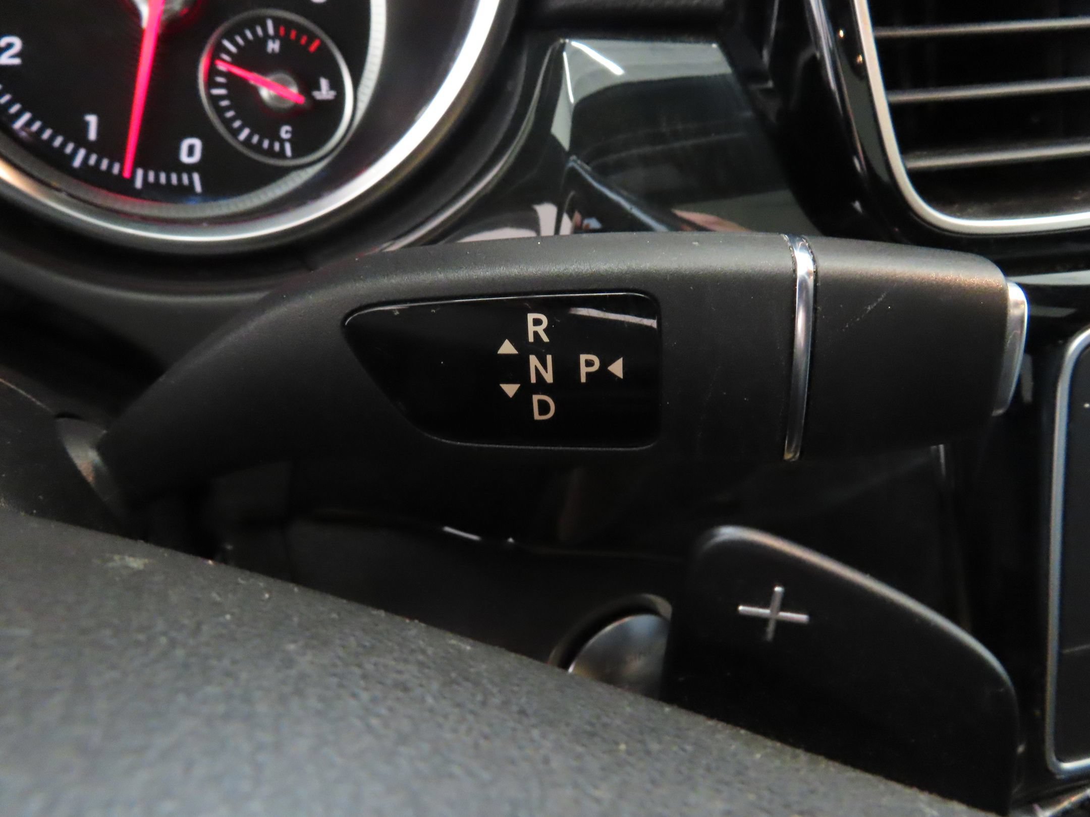 Used 2018 Mercedes-Benz GLE 350 4MATIC image 18