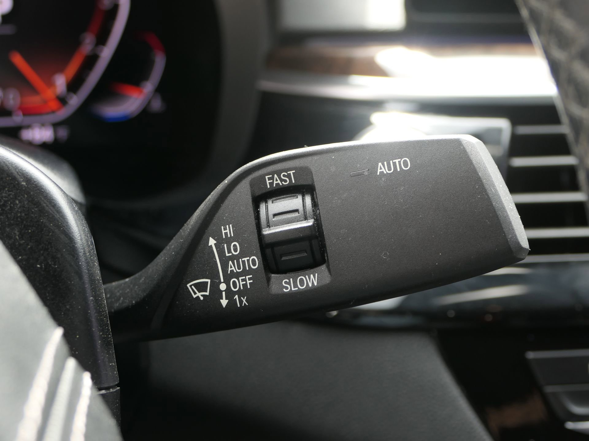 Used 2020 BMW 530i w/ Premium Package image 17