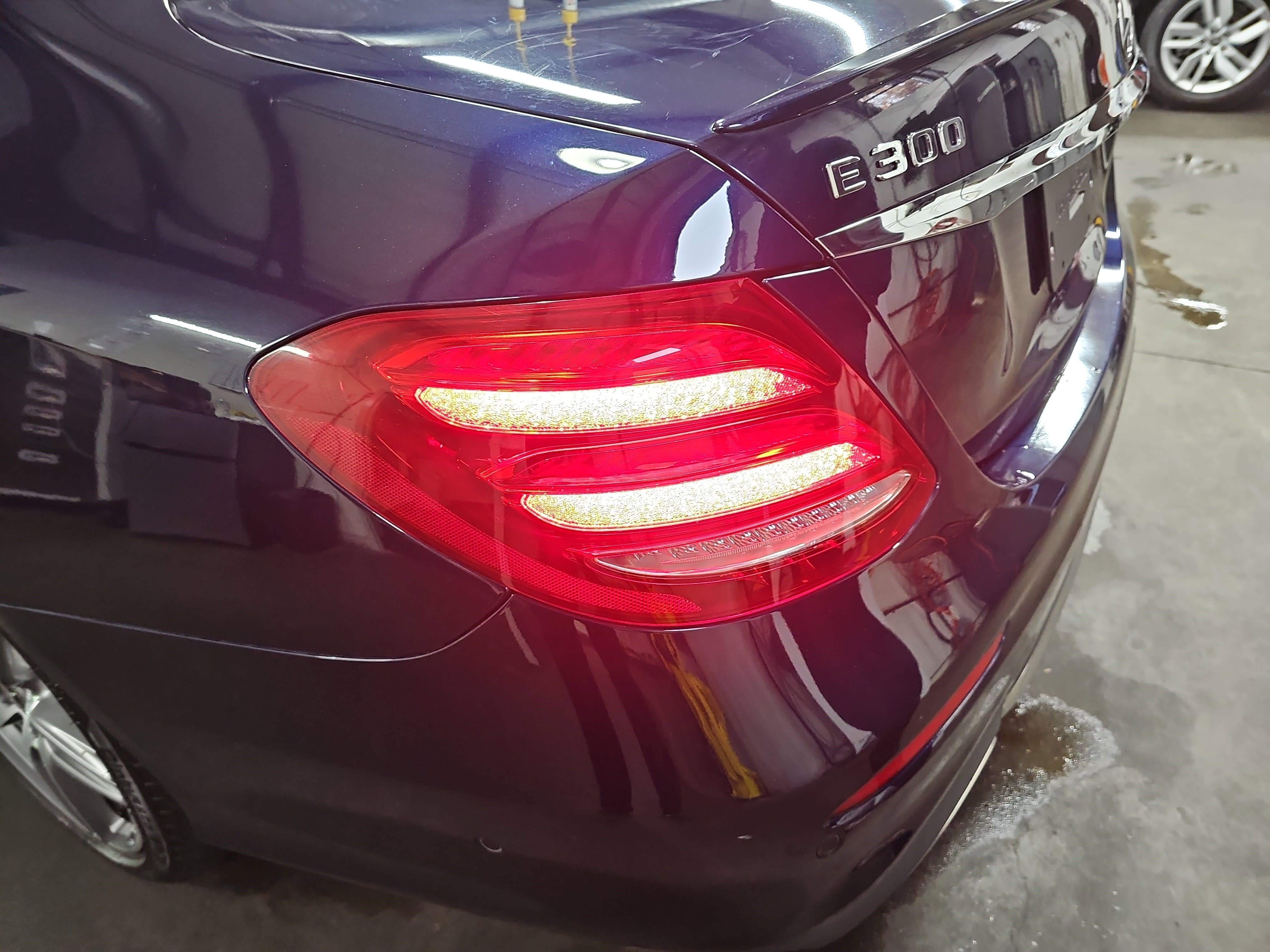 Used 2018 Mercedes-Benz E 300 image 35