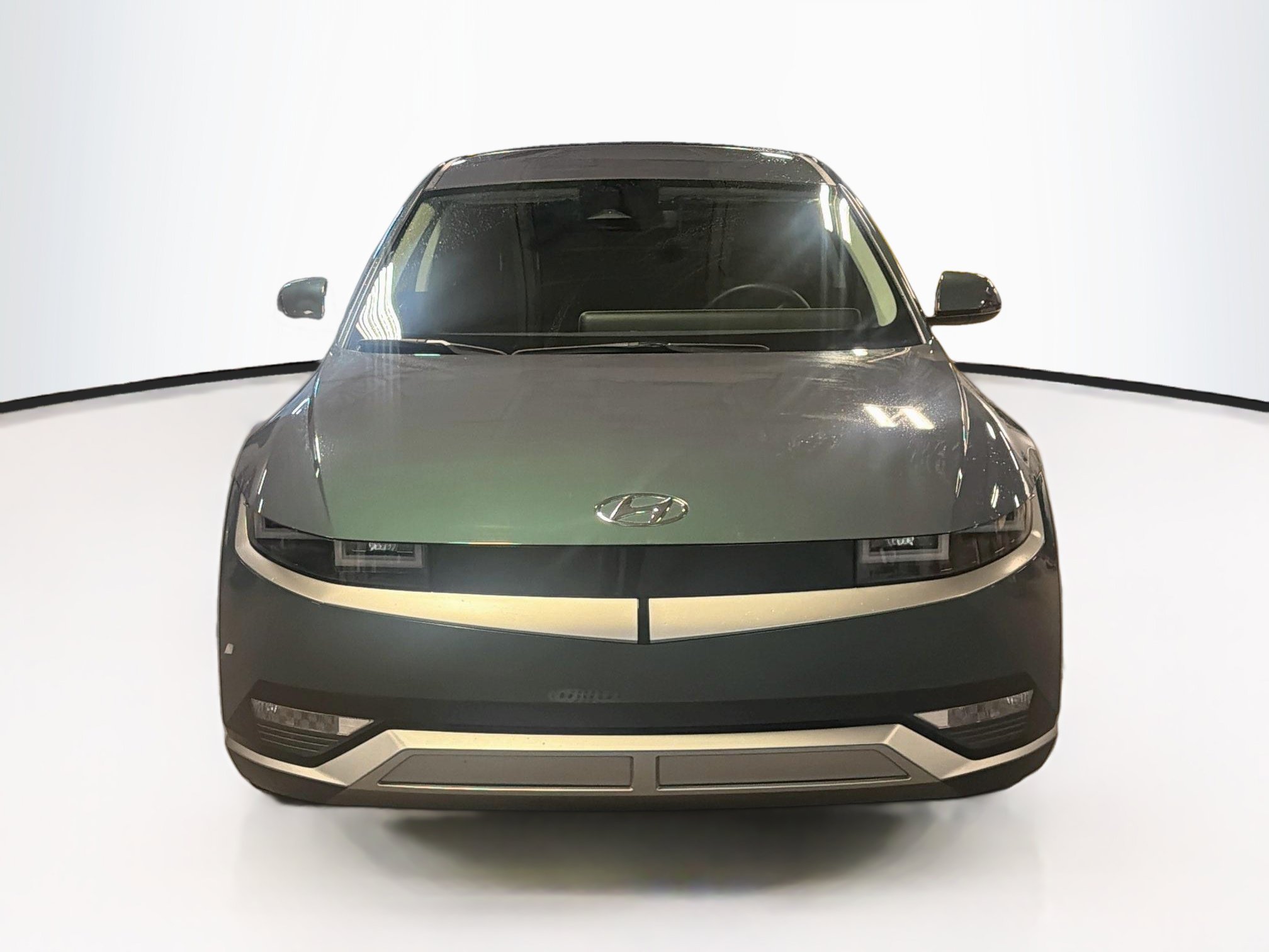 Used 2024 Hyundai Ioniq 5 SEL AWD/4WD image 2