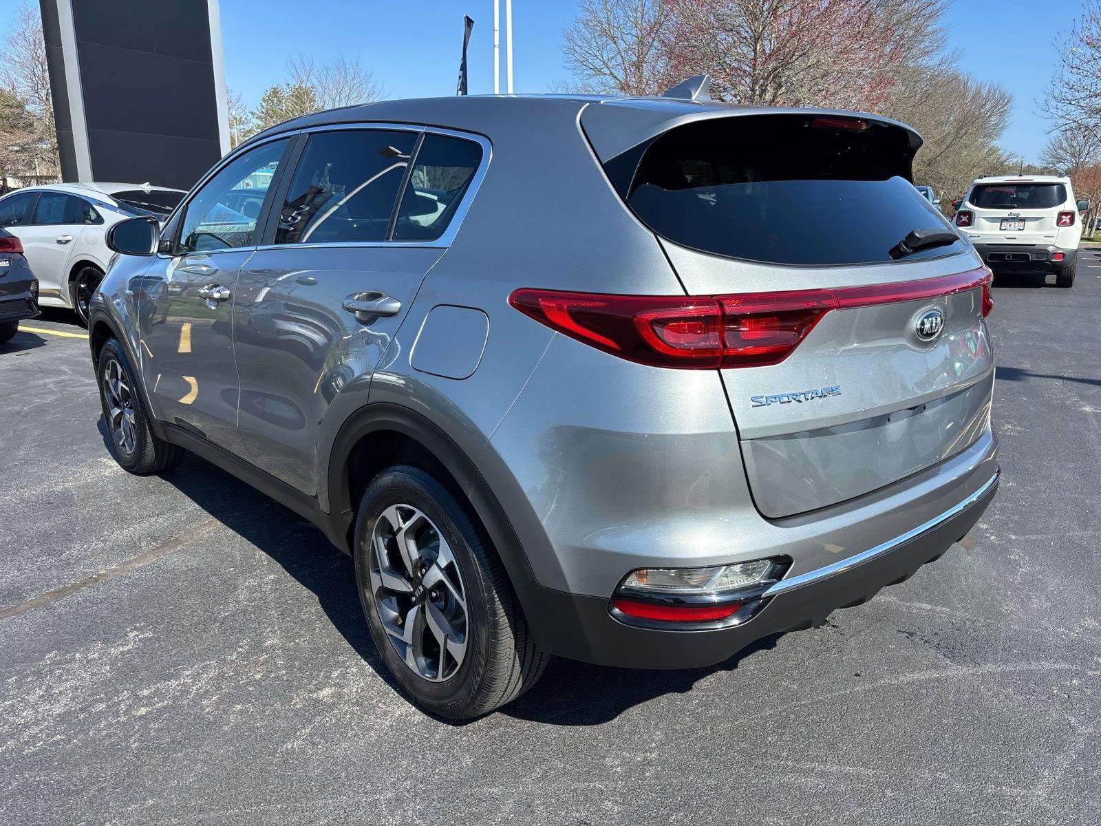 Used 2021 Kia Sportage LX AWD/4WD image 3