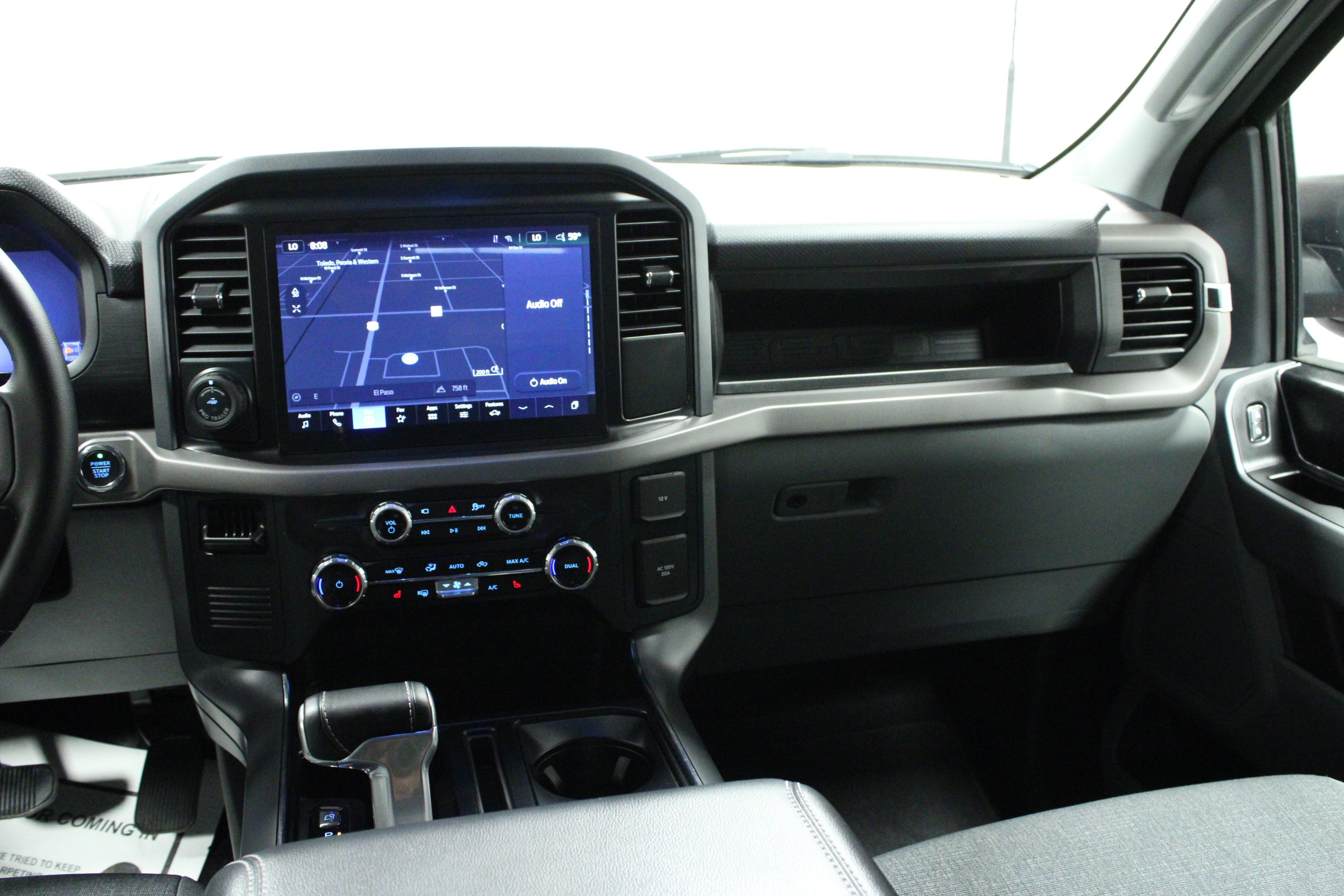 Used 2025 Ford F150 Lightning XLT AWD/4WD image 18