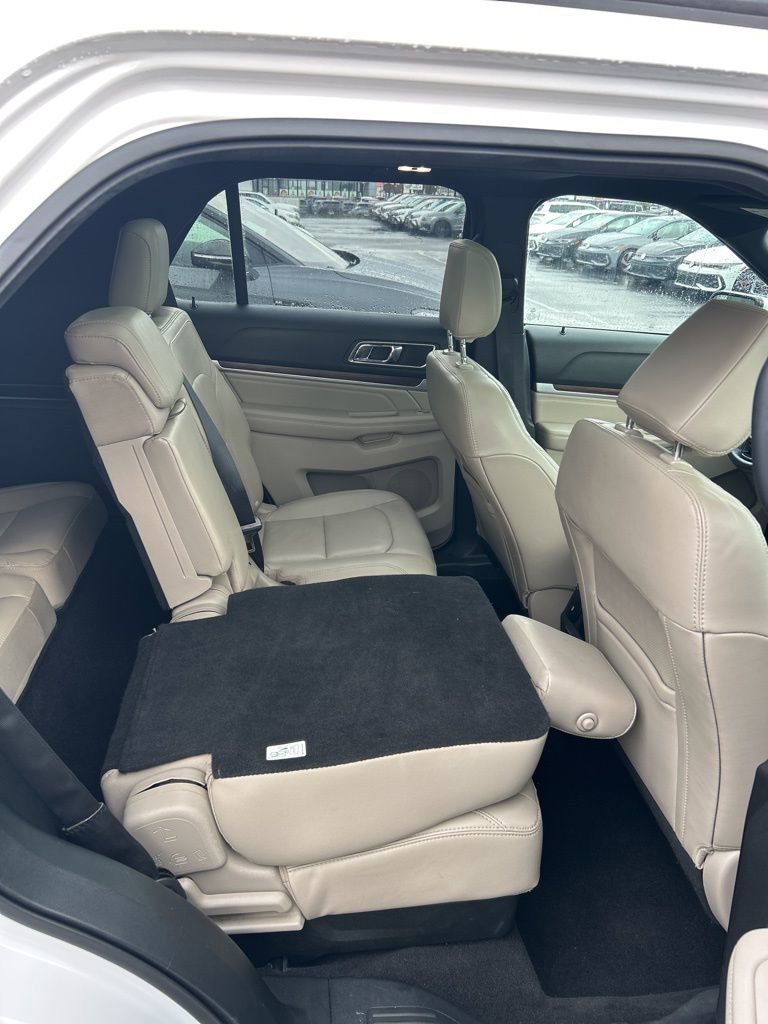 Used 2018 Ford Explorer Limited w/ Equipment Group 301A image 34