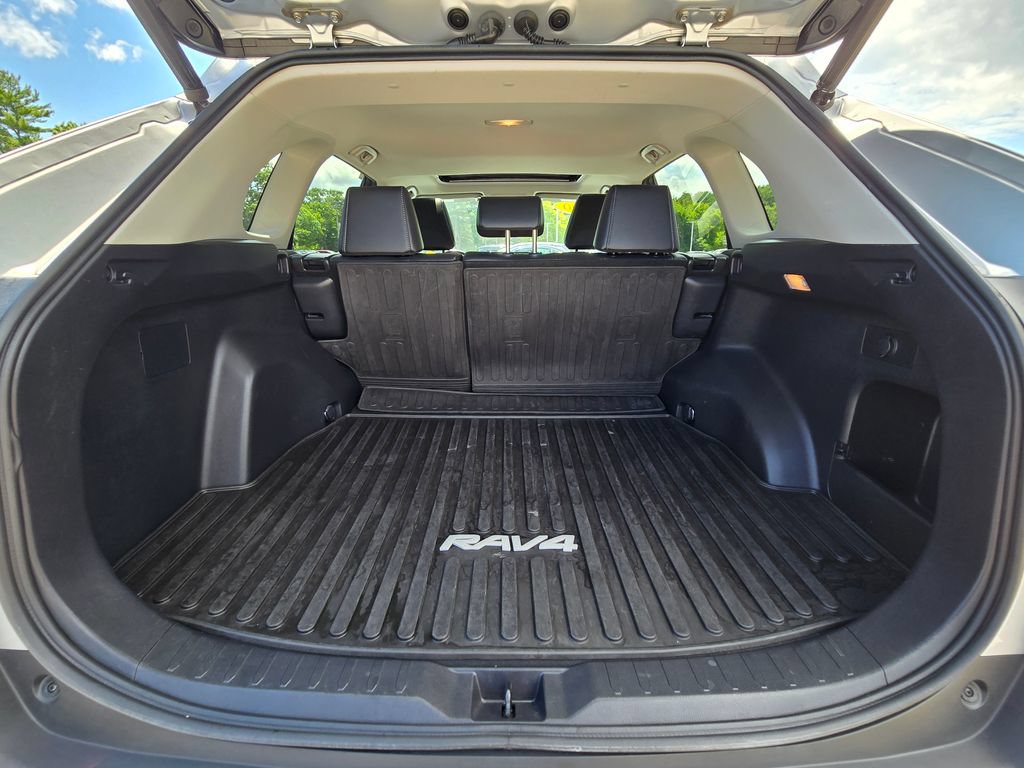 Used 2020 Toyota RAV4 XLE Premium AWD/4WD image 12