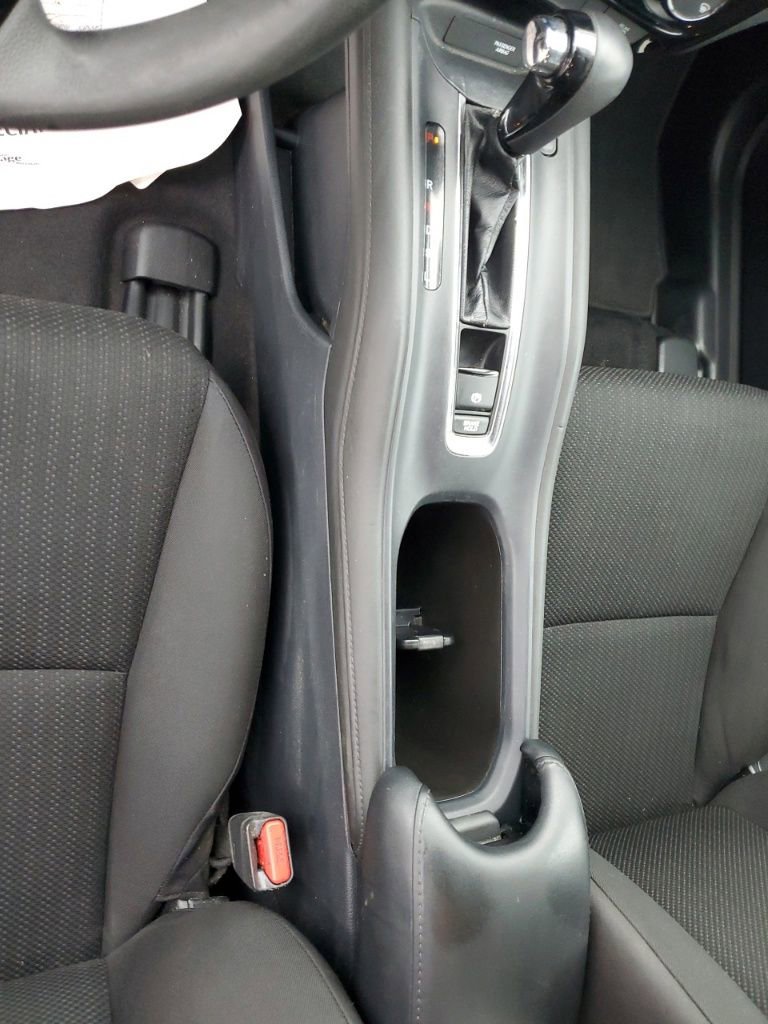 Used 2018 Honda HR-V LX image 25