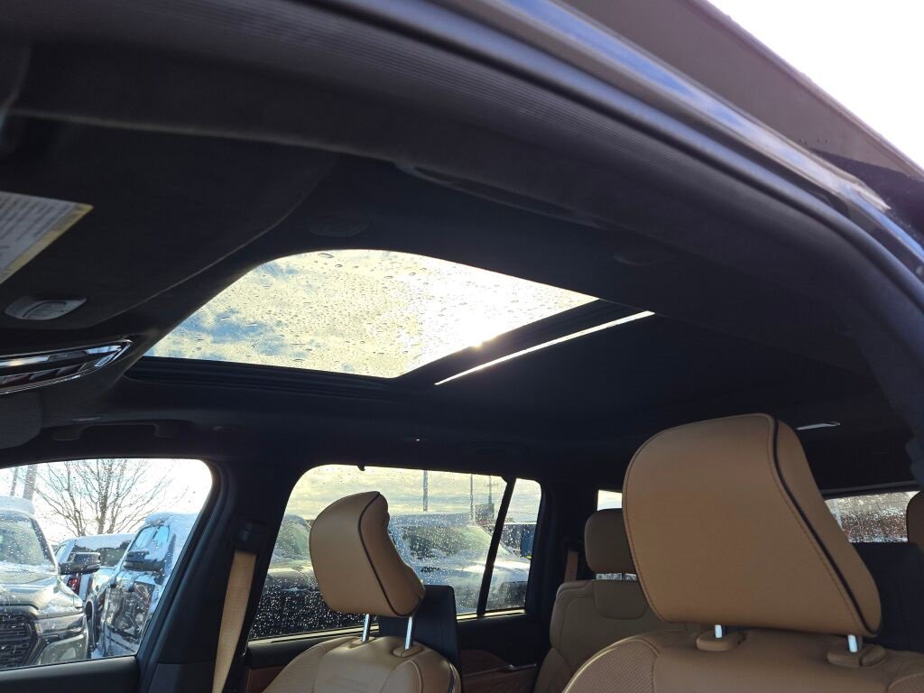 Used 2024 Jeep Grand Cherokee L Summit image 29