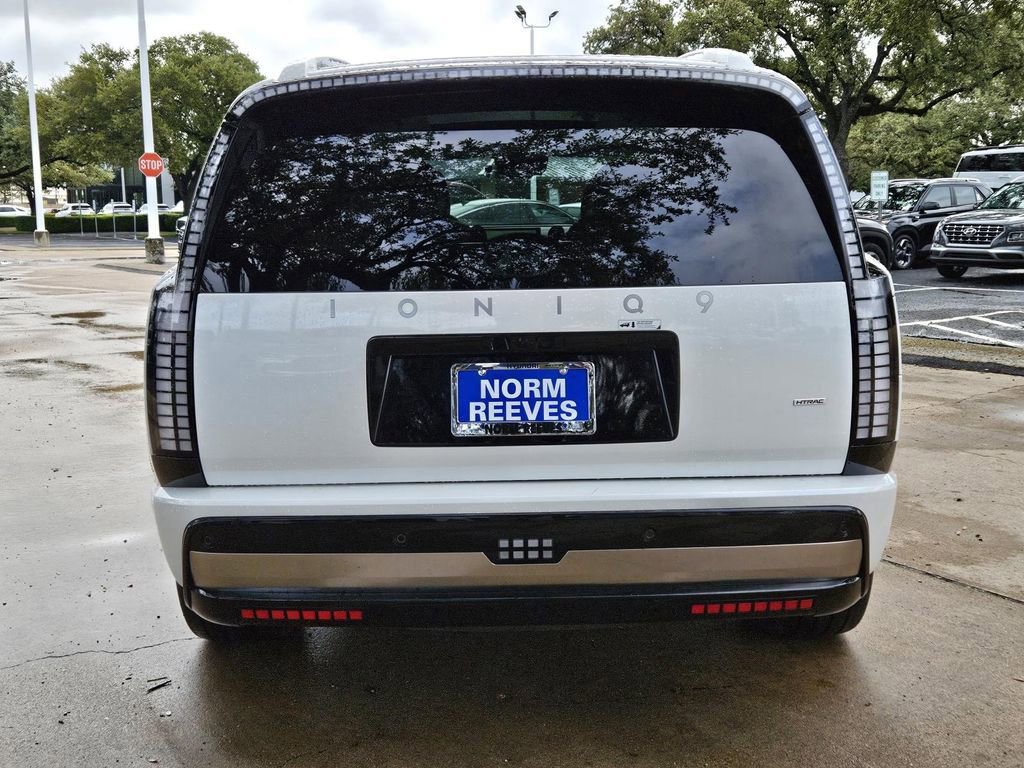 New 2026 Hyundai Ioniq 9 Calligraphy AWD/4WD image 4