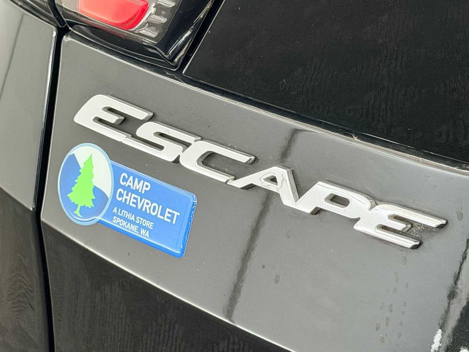 Used 2018 Ford Escape Titanium image 12