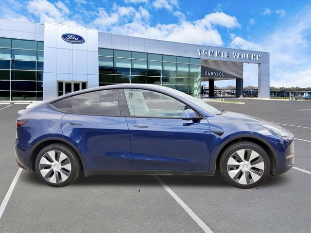 Used 2022 Tesla Model Y Long Range image 5