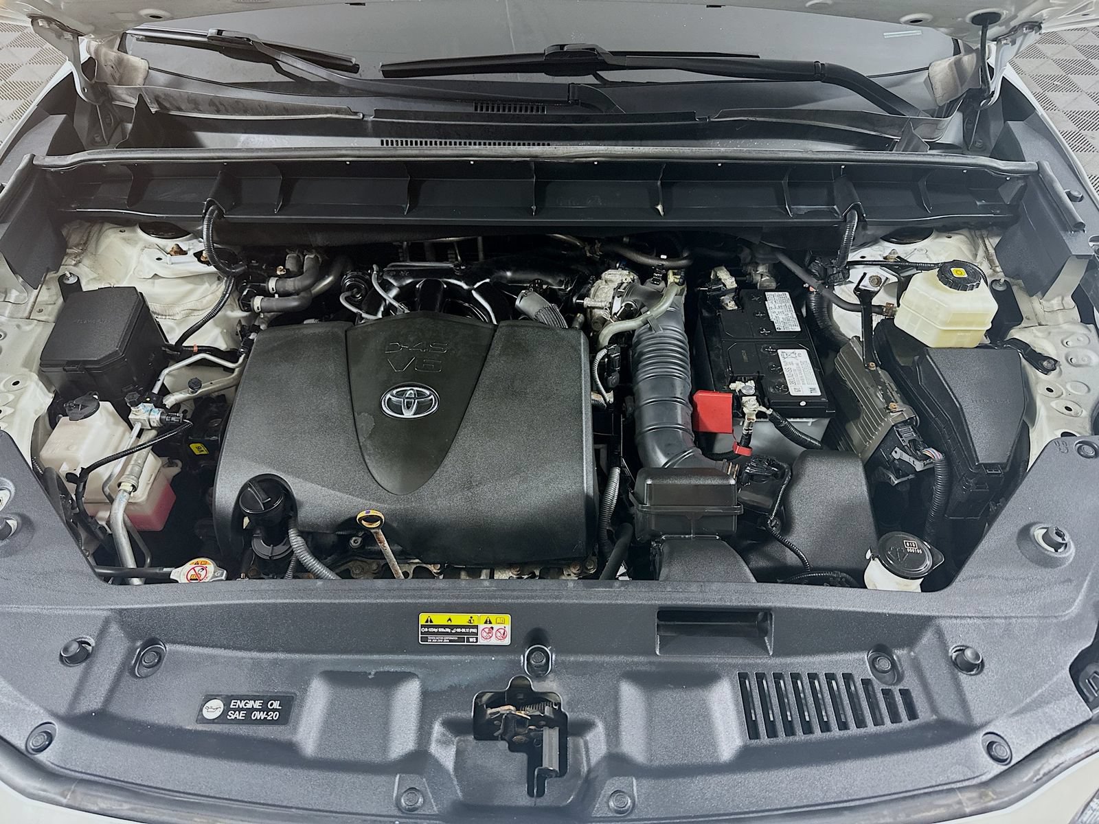 Used 2020 Toyota Highlander Limited AWD/4WD image 32