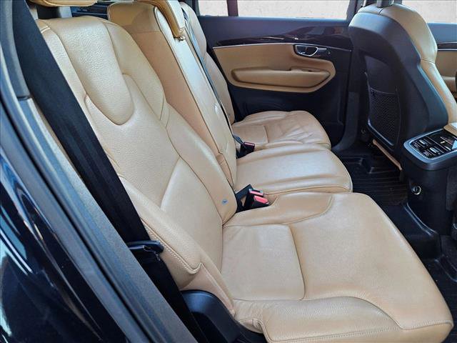 Used 2017 Volvo XC90 T6 Momentum w/ Vision Package image 24