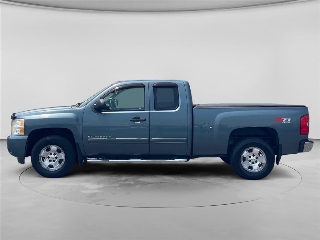 Used 2011 Chevrolet Silverado 1500 LT w/ All-Star Edition AWD/4WD image 4