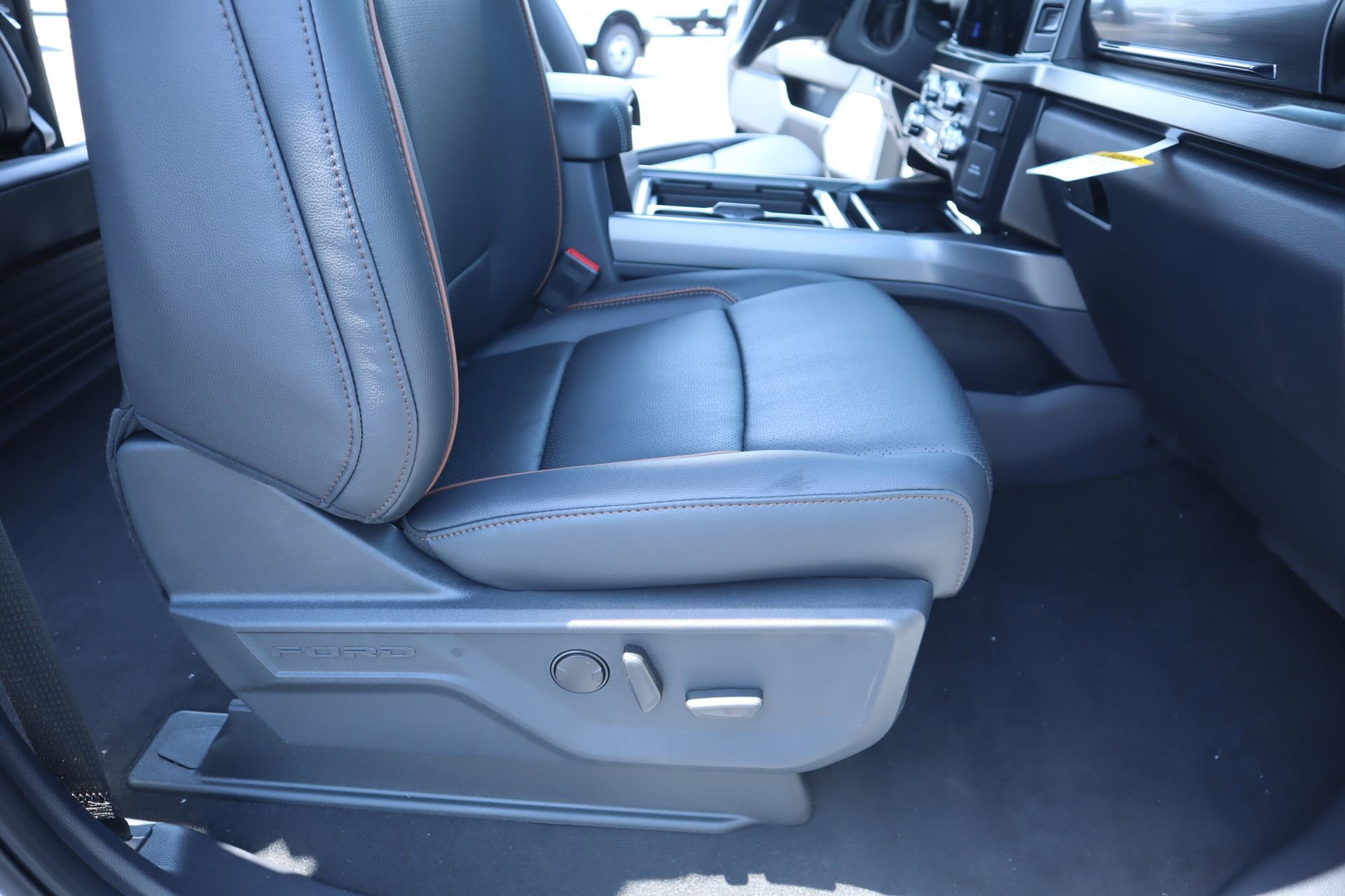 New 2026 Ford F250 Lariat AWD/4WD image 15
