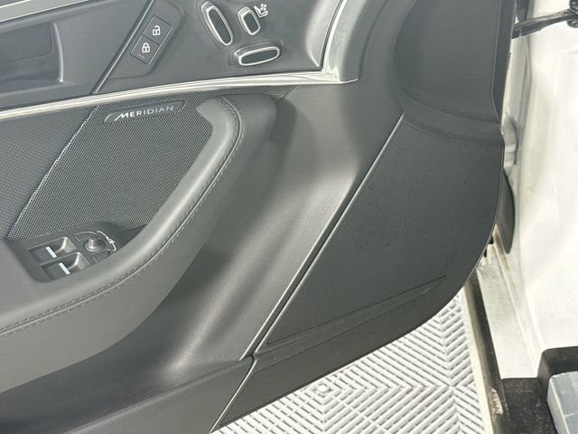 Used 2024 Jaguar F-TYPE R-Dynamic image 20