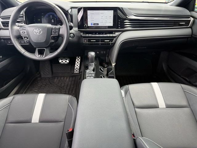 Used 2025 Toyota Camry LE FWD image 9