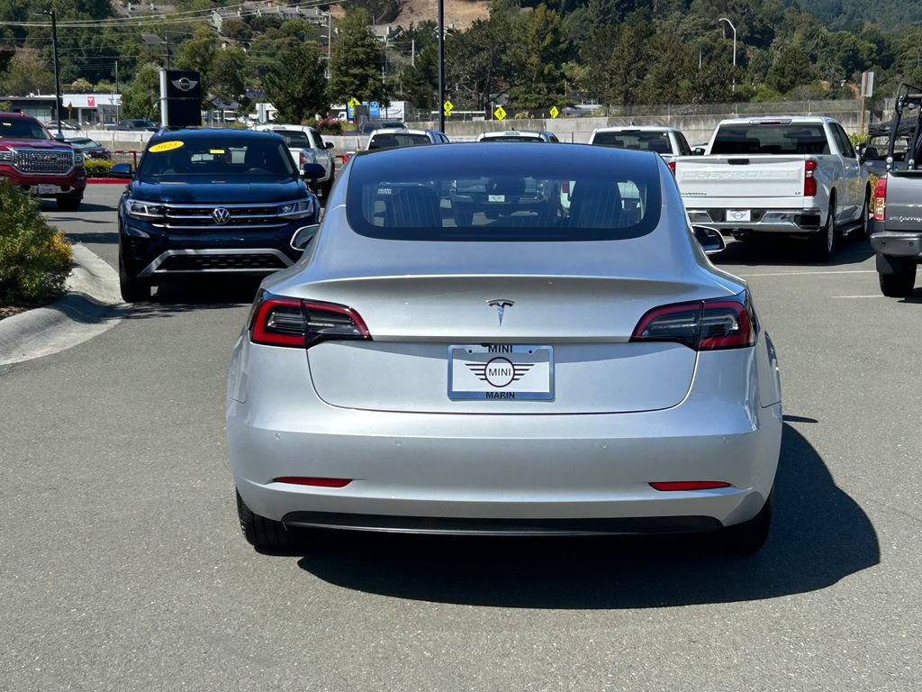 Used 2018 Tesla Model 3 Long Range RWD image 4