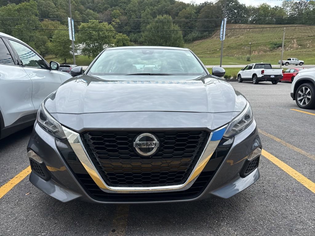 Used 2022 Nissan Altima 2.5 SV image 2
