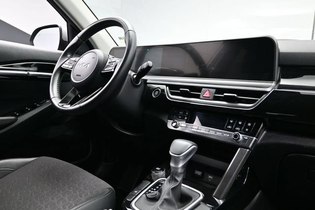 Used 2025 Kia Seltos S FWD image 14