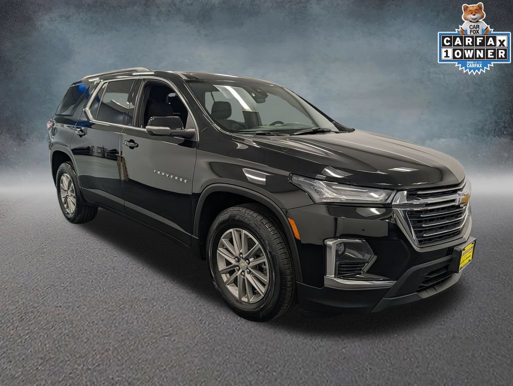 Used 2023 Chevrolet Traverse LT FWD image 3