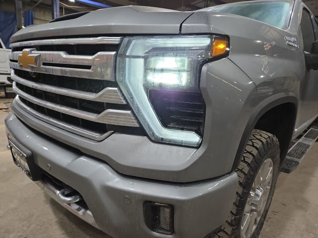 New 2026 Chevrolet Silverado 3500 High Country w/ High Country Premium Package AWD/4WD image 6