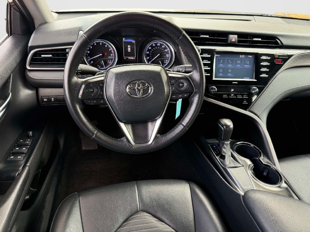 Used 2020 Toyota Camry SE FWD image 11