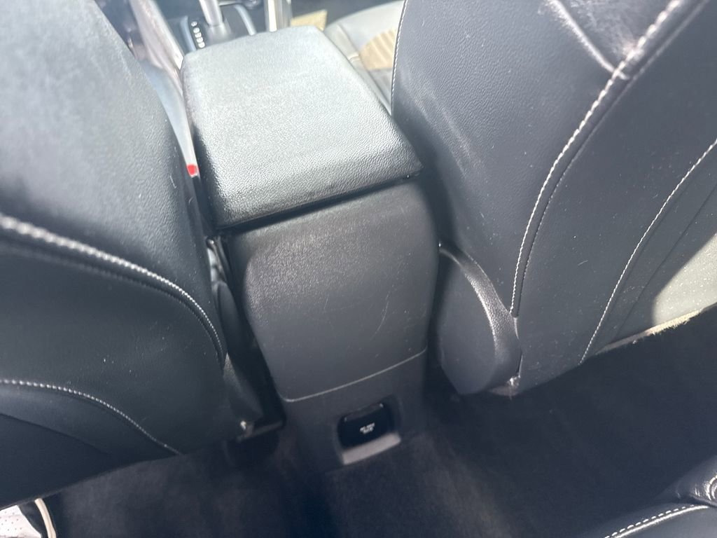 Used 2020 Ford EcoSport SES w/ SES Black Appearance Package image 28