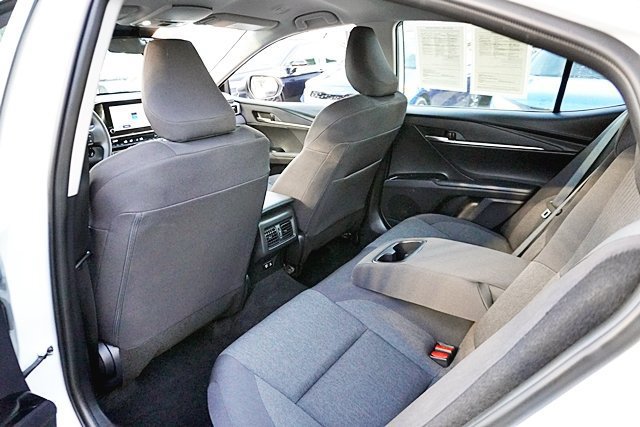 Used 2026 Toyota Camry Hybrid FWD image 25