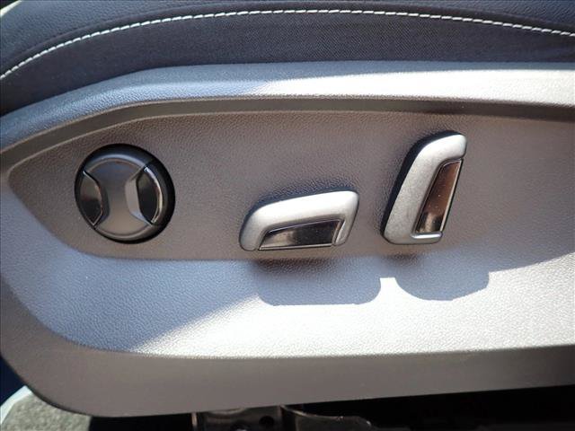 Used 2023 Volkswagen Taos SE AWD/4WD image 13