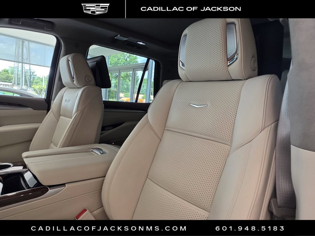 Certified 2026 Cadillac Escalade Platinum Sport w/ LPO, Floor Liner Package AWD/4WD image 16