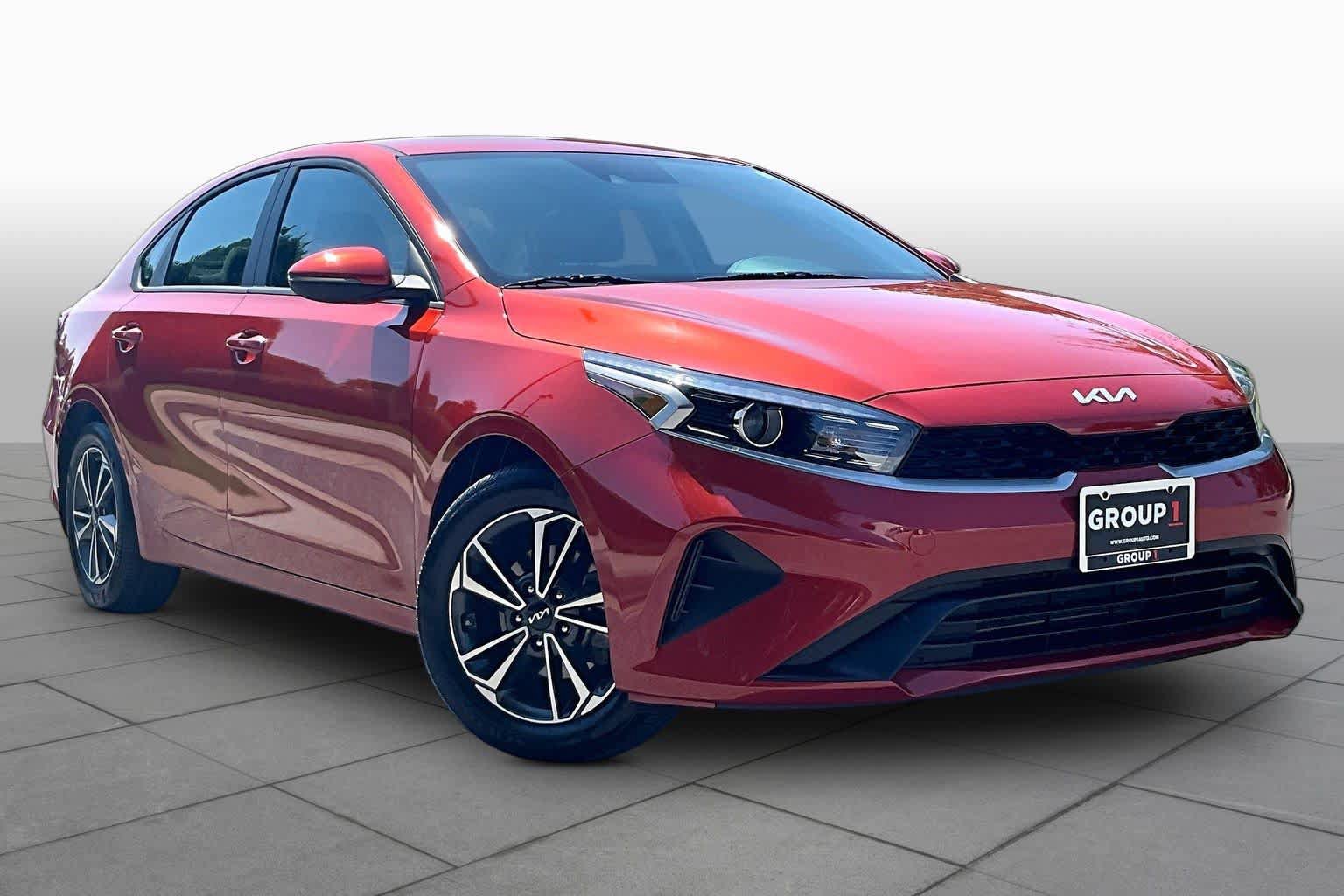 Used 2024 Kia Forte LXS w/ LXS Technology Package FWD image 3