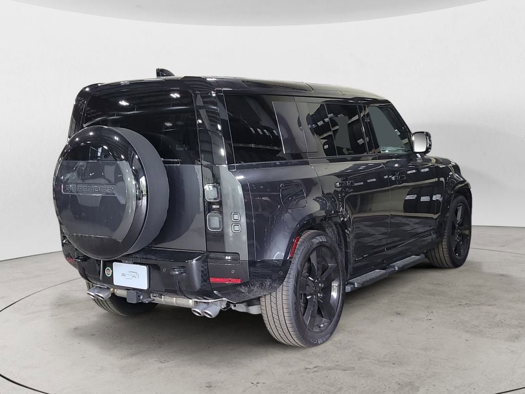 New 2026 Land Rover Defender 110 V8 AWD/4WD image 5