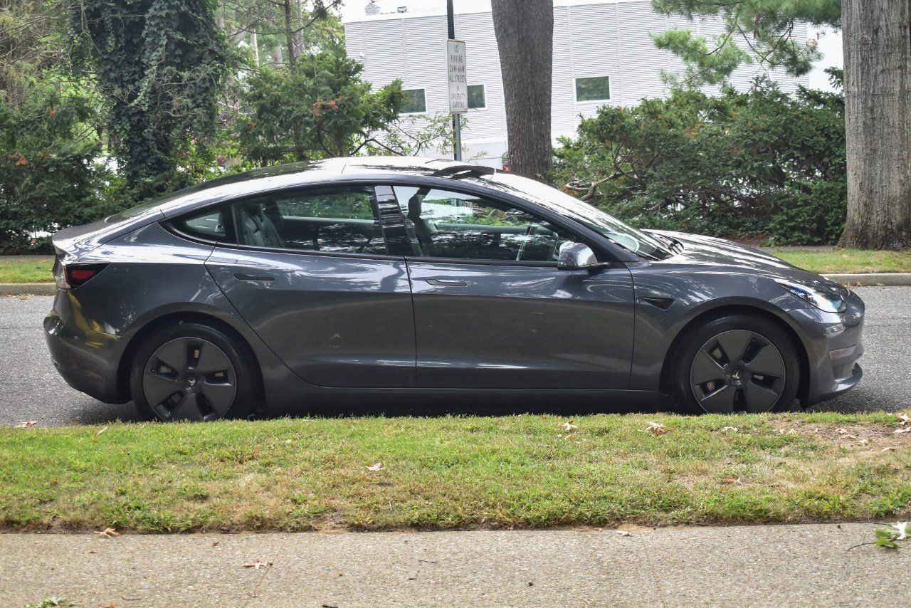 Used 2022 Tesla Model 3 Long Range image 10