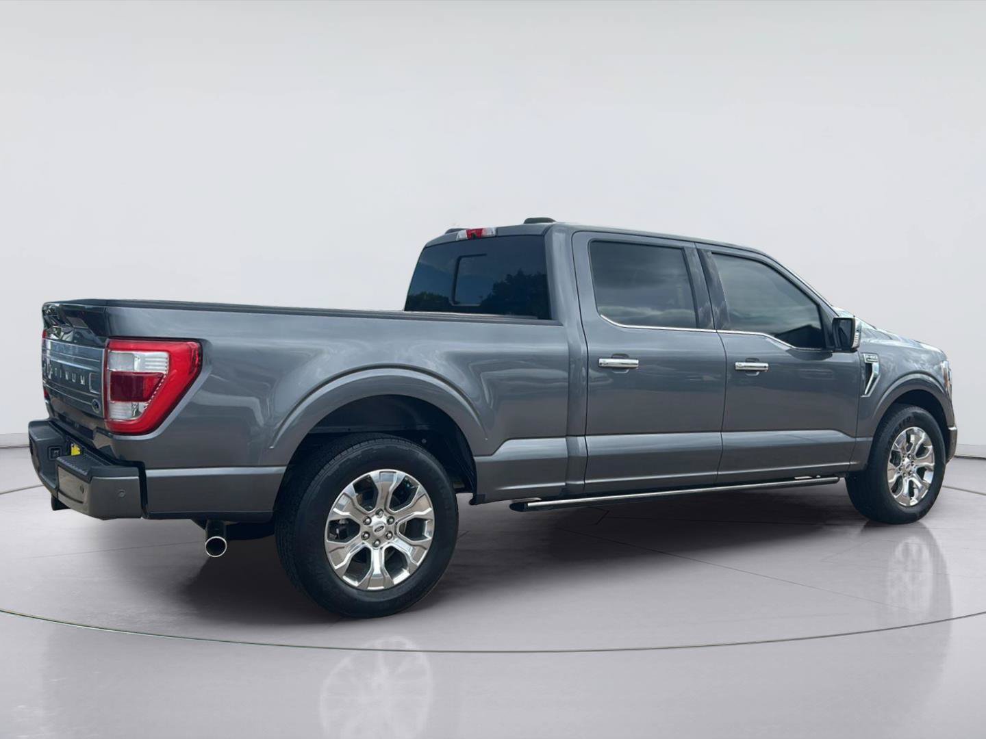 Certified 2022 Ford F150 Platinum w/ Equipment Group 701A High RWD image 4