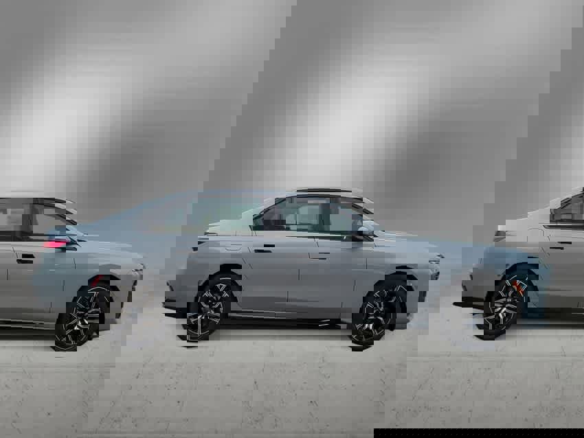 New 2025 BMW 740i xDrive 740i xDrive image 9