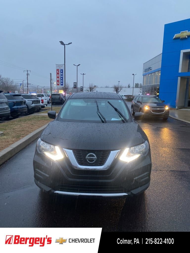 Used 2018 Nissan Rogue S image 11