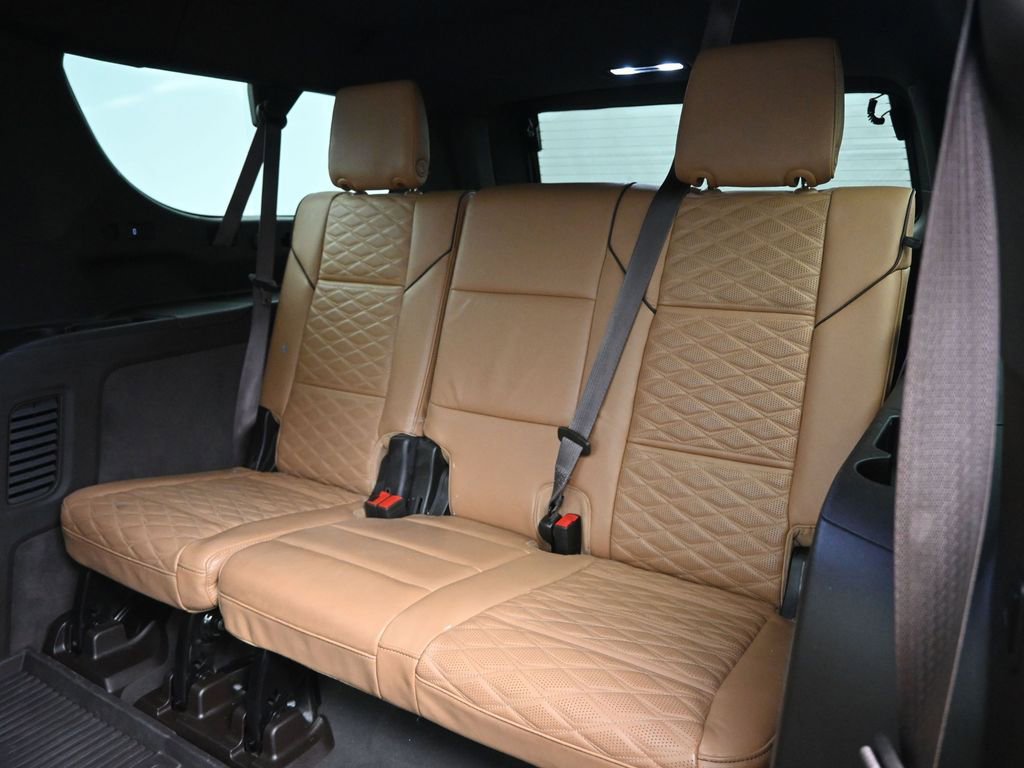 Used 2024 Cadillac Escalade ESV Sport w/ Touring Package AWD/4WD image 27