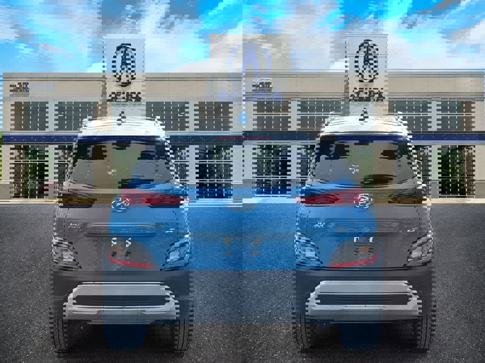 Used 2023 Hyundai Kona SEL w/ Cargo Package image 4