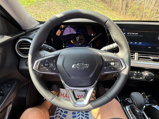 Used 2025 Chevrolet Trax ACTIV image 19