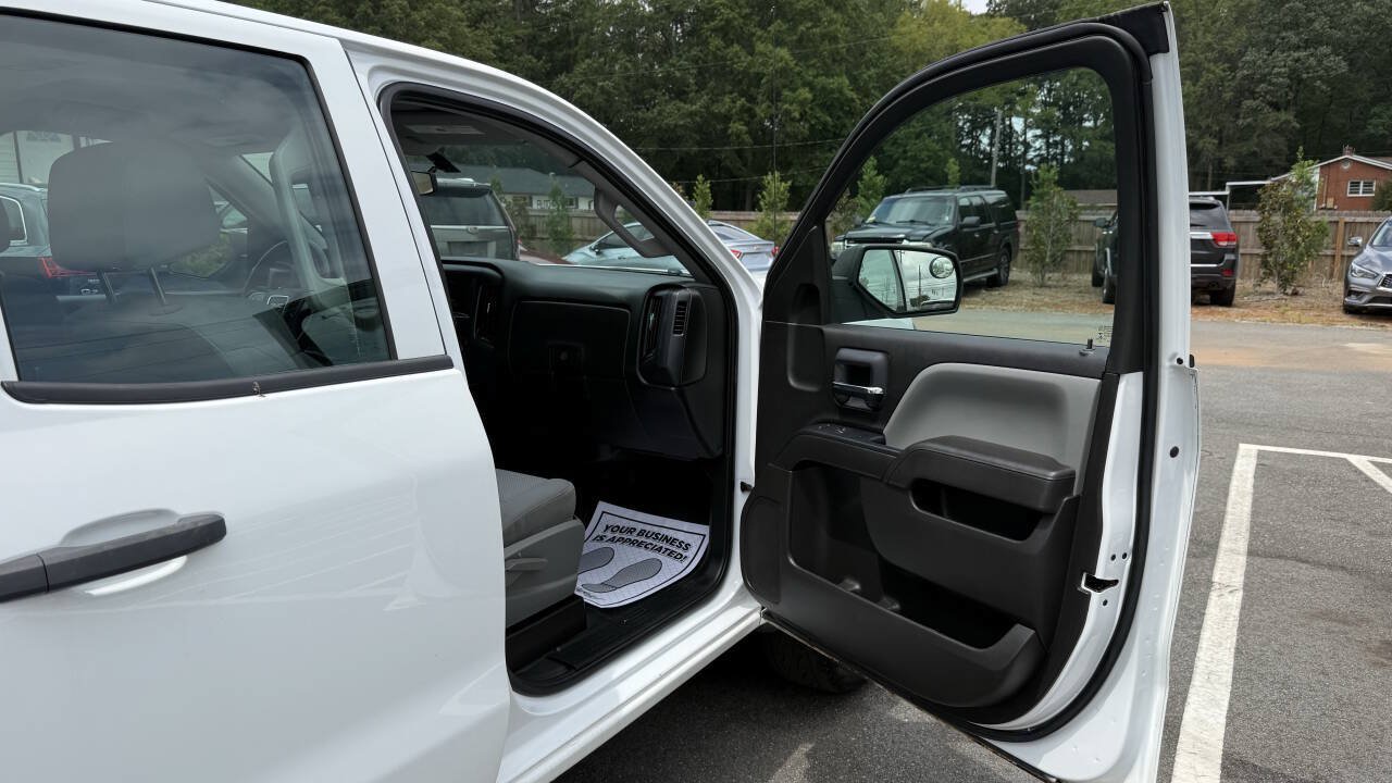 Used 2014 GMC Sierra 1500 SLT w/ SLT Preferred Package AWD/4WD image 16