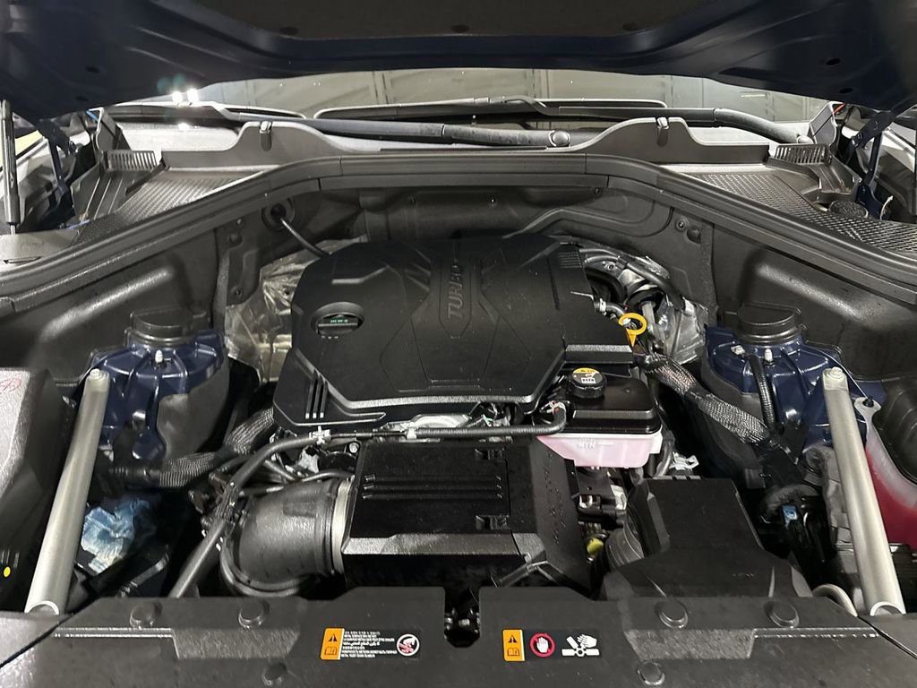 Used 2025 Genesis GV80 2.5T Standard image 25