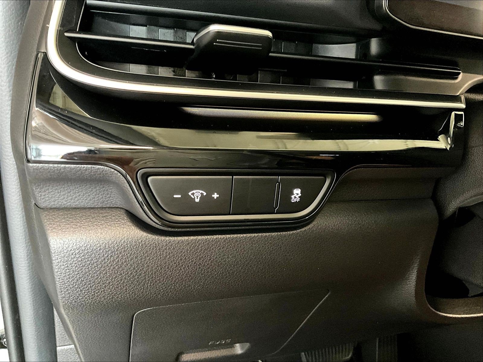 Used 2025 Kia Carnival SX Prestige FWD image 39