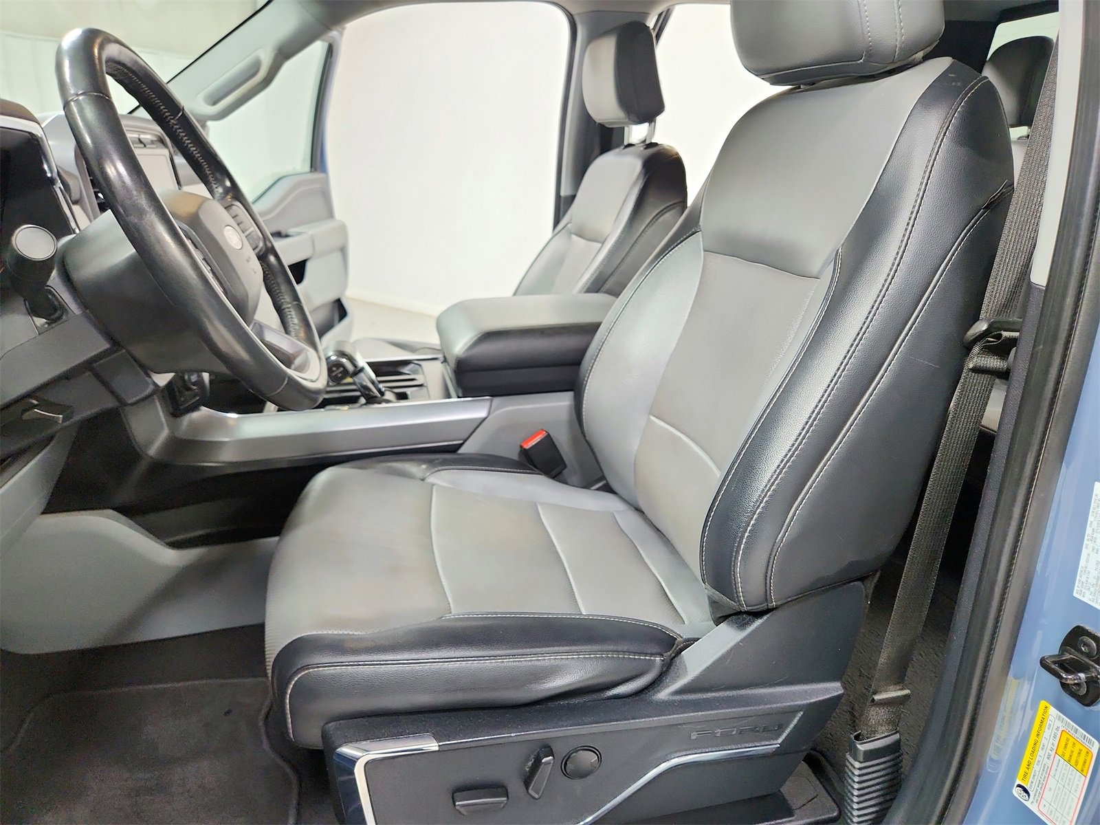 Used 2023 Ford F150 Lariat image 19