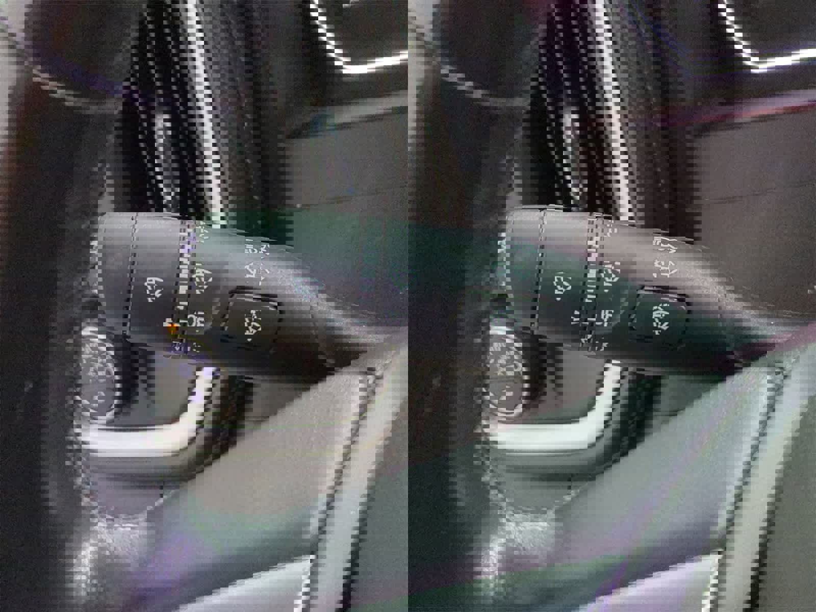 Used 2020 Chevrolet Silverado 1500 LTZ image 27