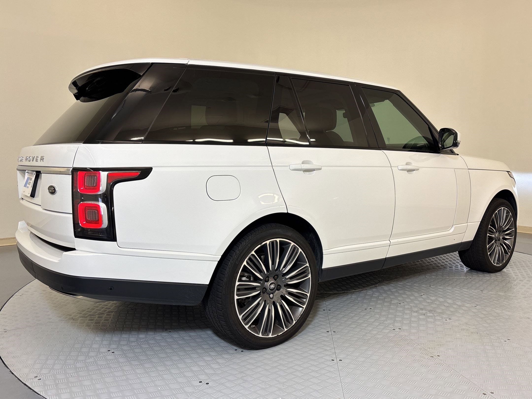 Used 2020 Land Rover Range Rover HSE AWD/4WD image 8